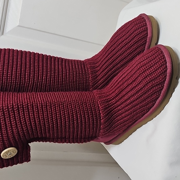 UGG Classic Cardy  Burgundy Knit Button Boots - Picture 7 of 16